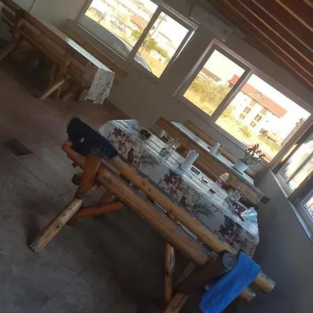 Gazde/Camere de închiriat Vila Porto Costineşti